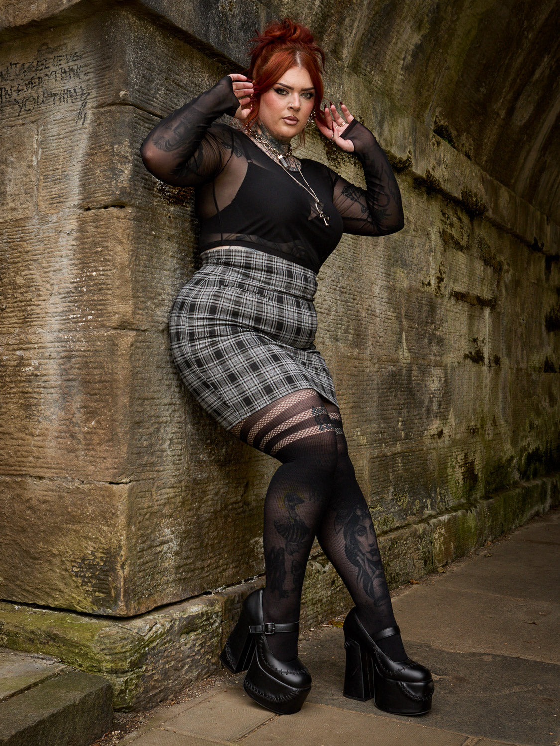 Black Grey Plaid Mini Skirt Snag