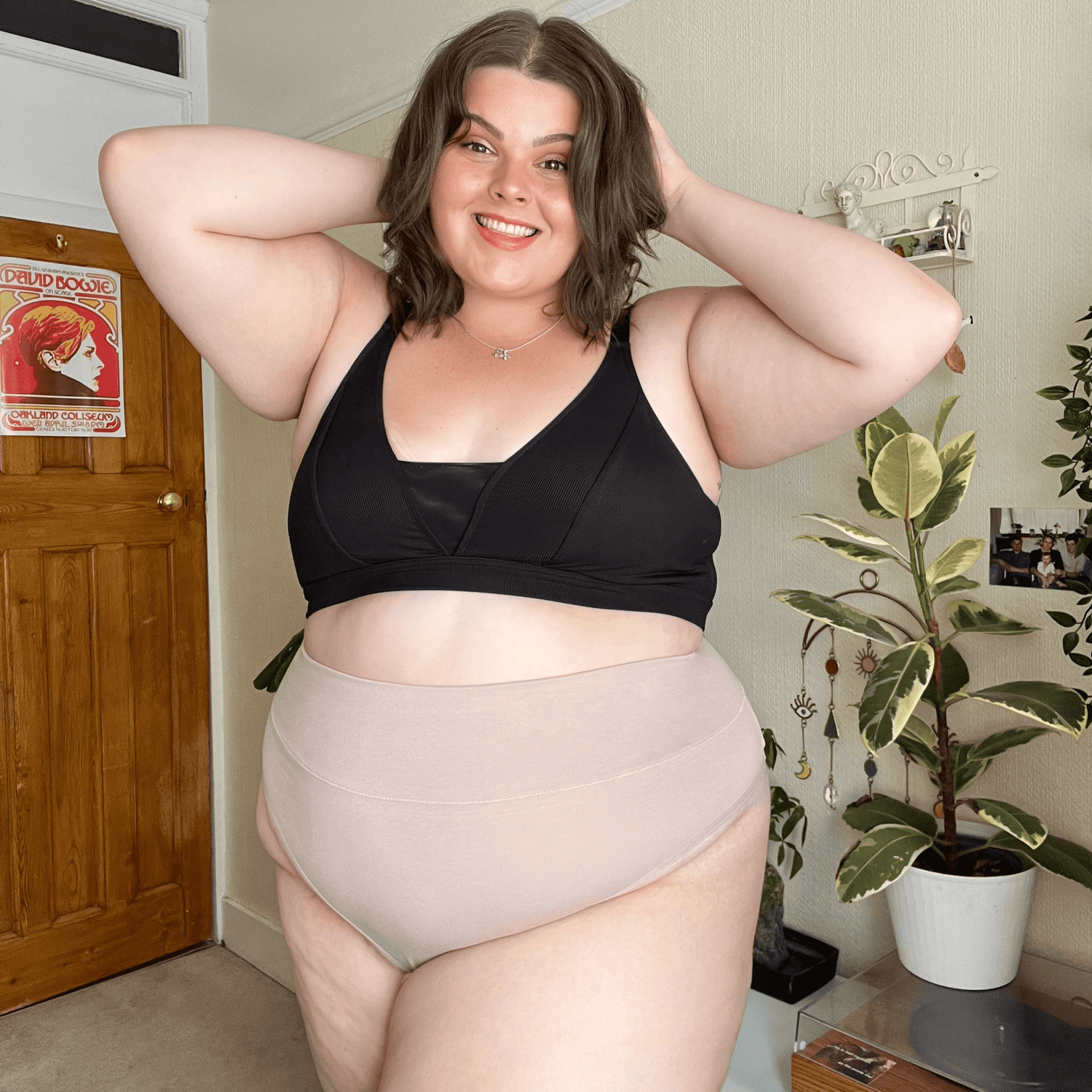 Cheeky High Leg Knickers - Milk Bottle - Snag