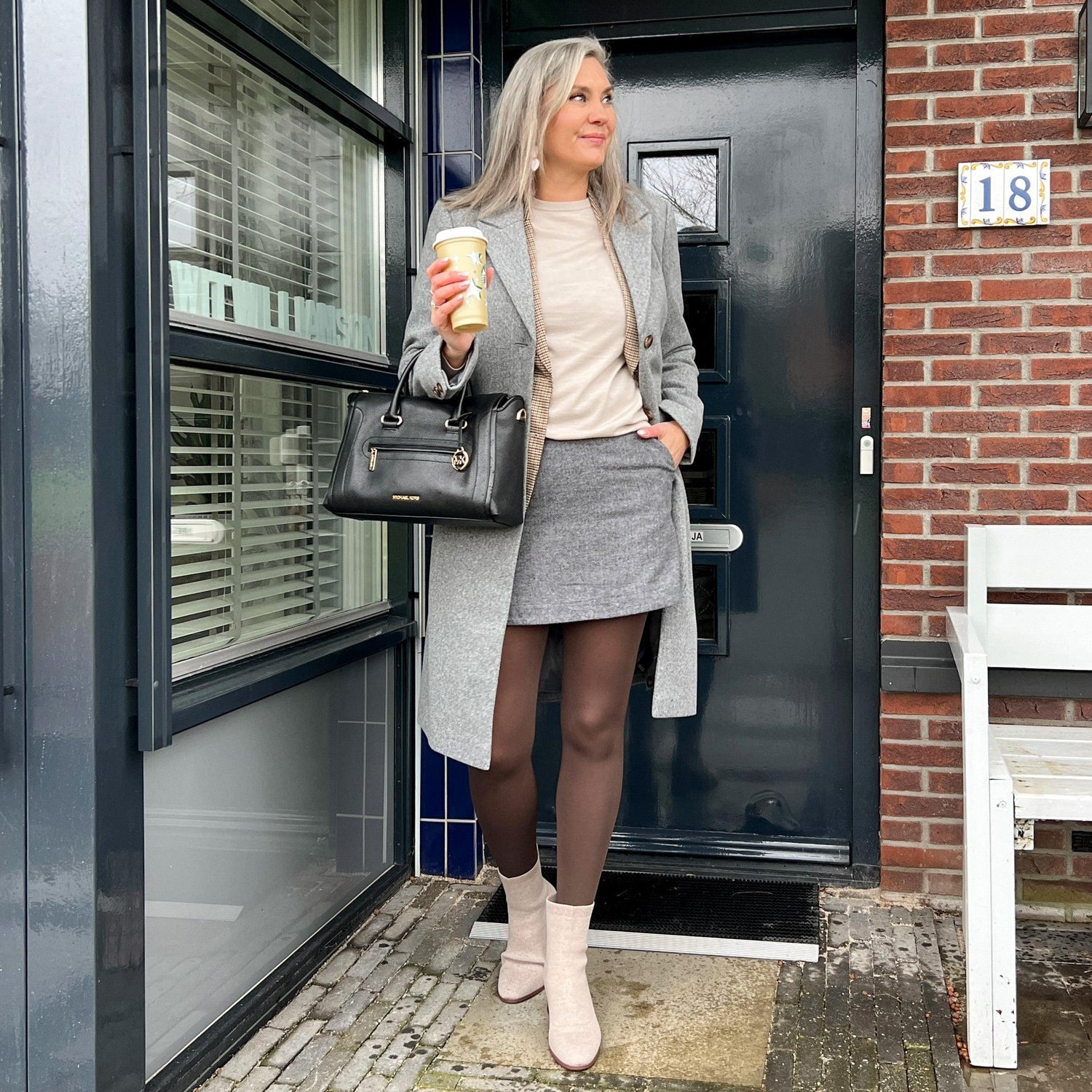 Huggy Light Compression Tights - Hot Chocolate - Snag