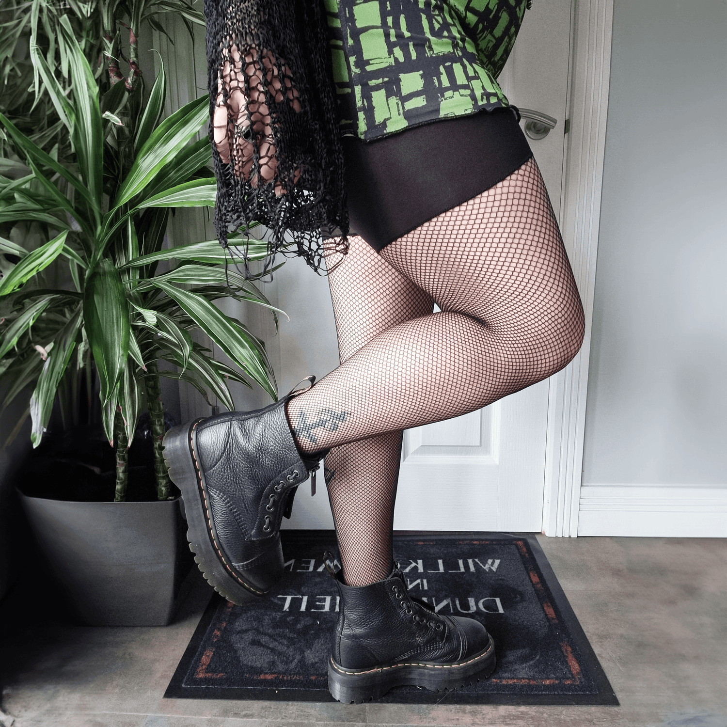 Thighs the Limit Fishnets - Snag