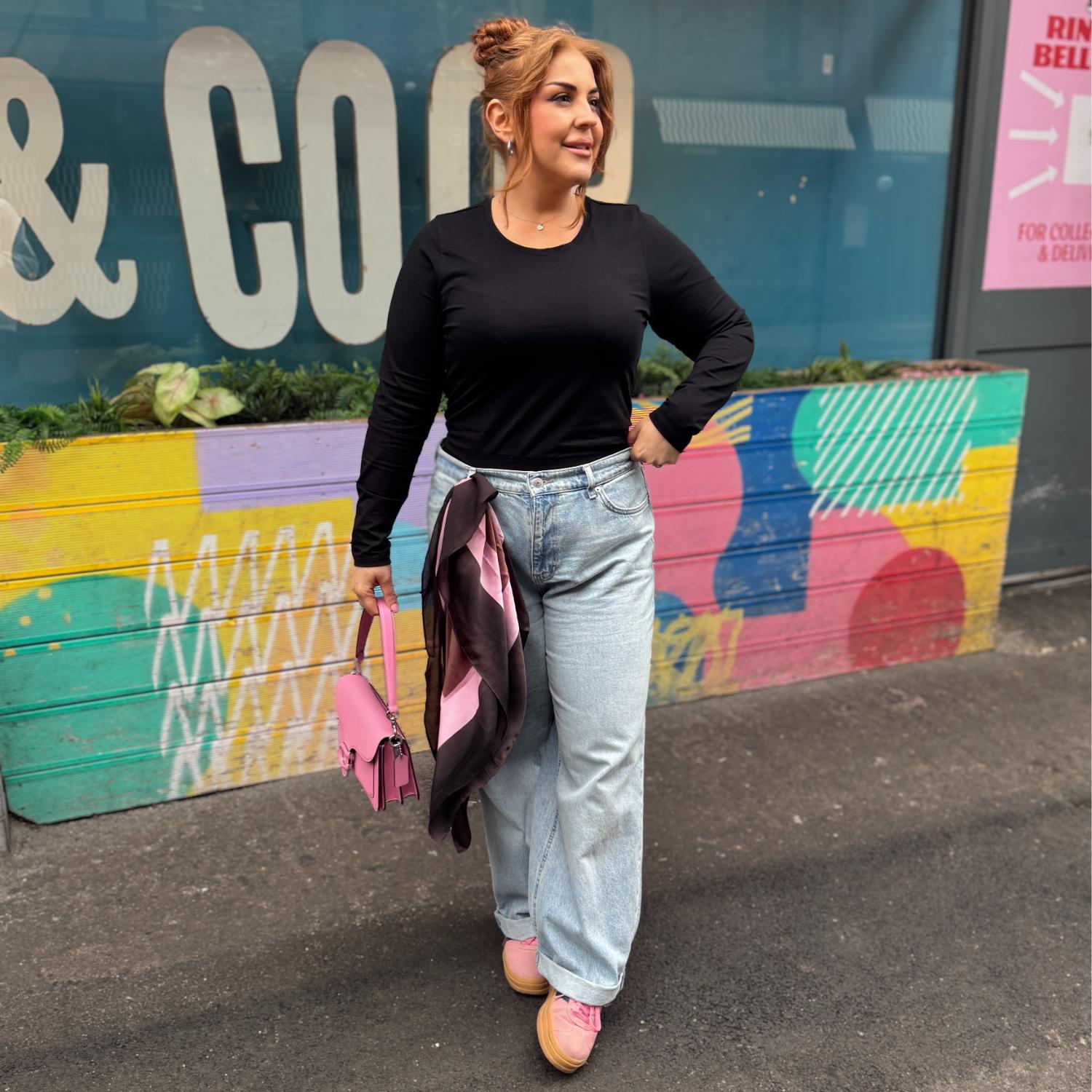 Abi - 5ft 2 - Size E