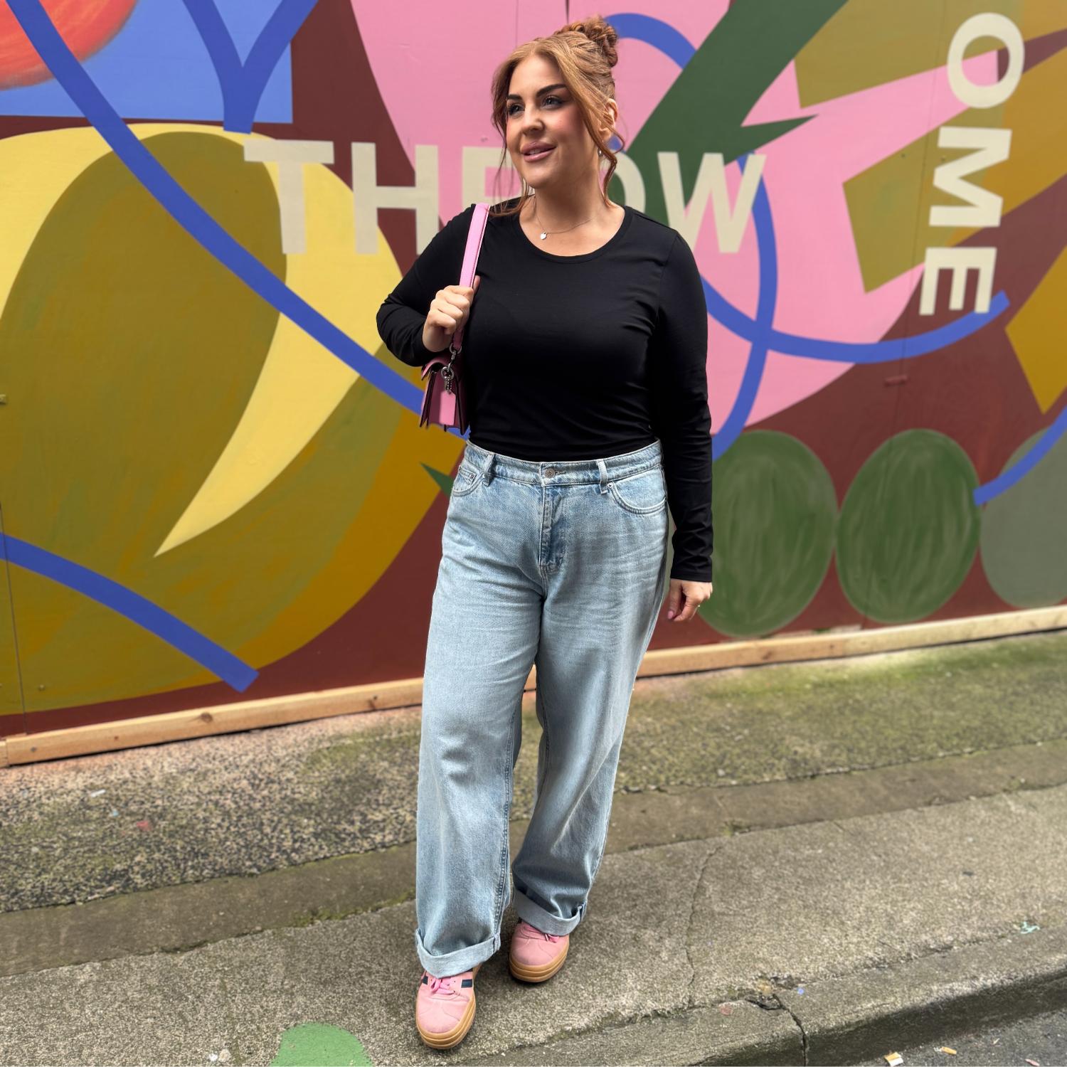 Abi - 5ft 2 - Size E