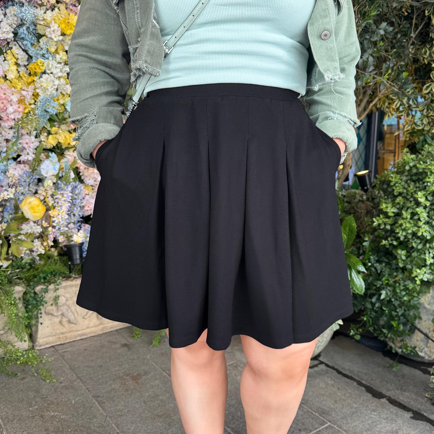 Petal Pleated Skirt - Black – Snag