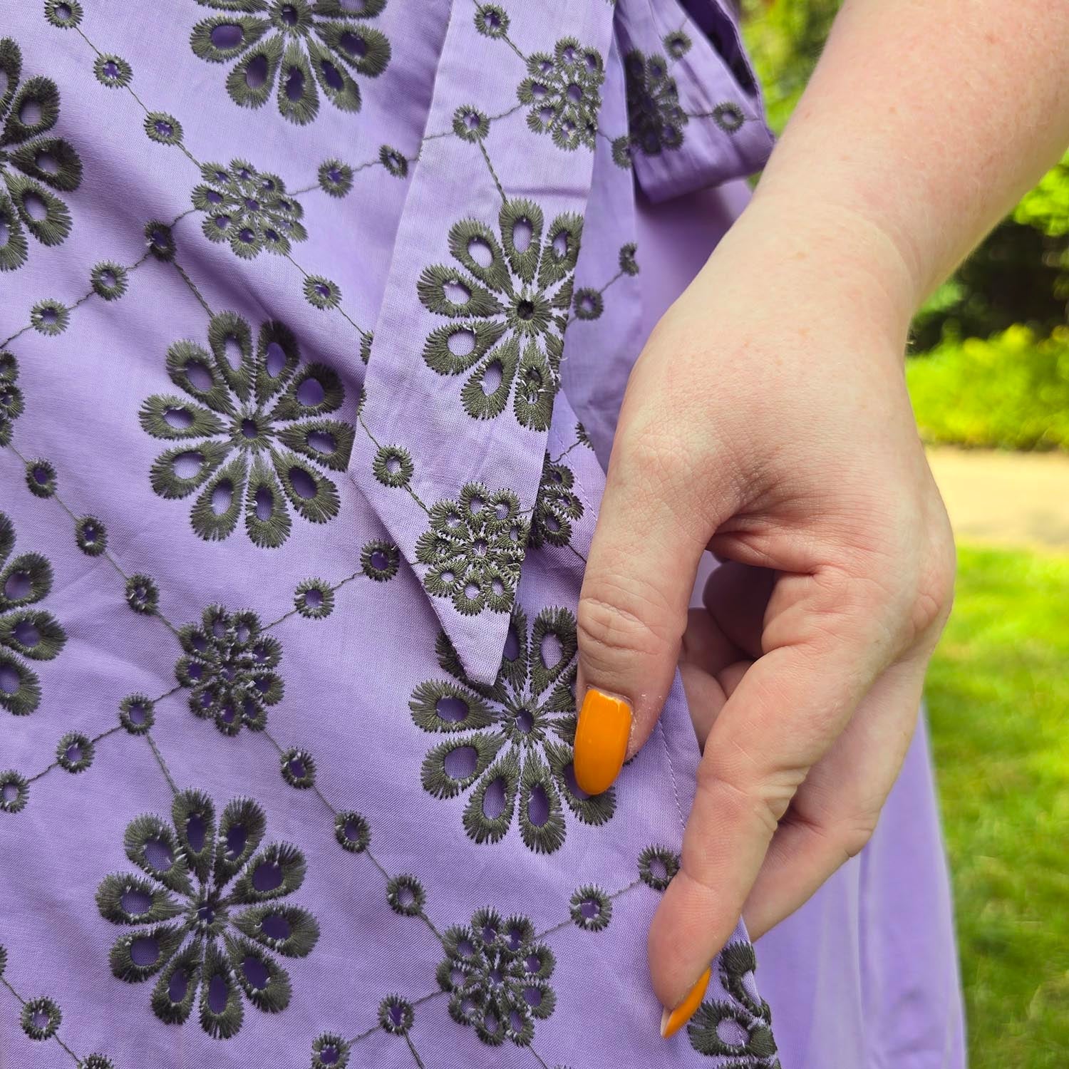 Broderie Anglaise Wrap Dress - Cassis de Violet