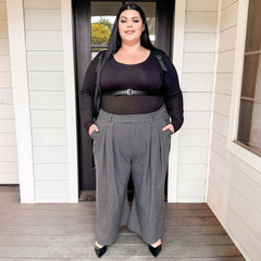 Jillian - 5'7" - Size H2 (Charcoal Trousers)