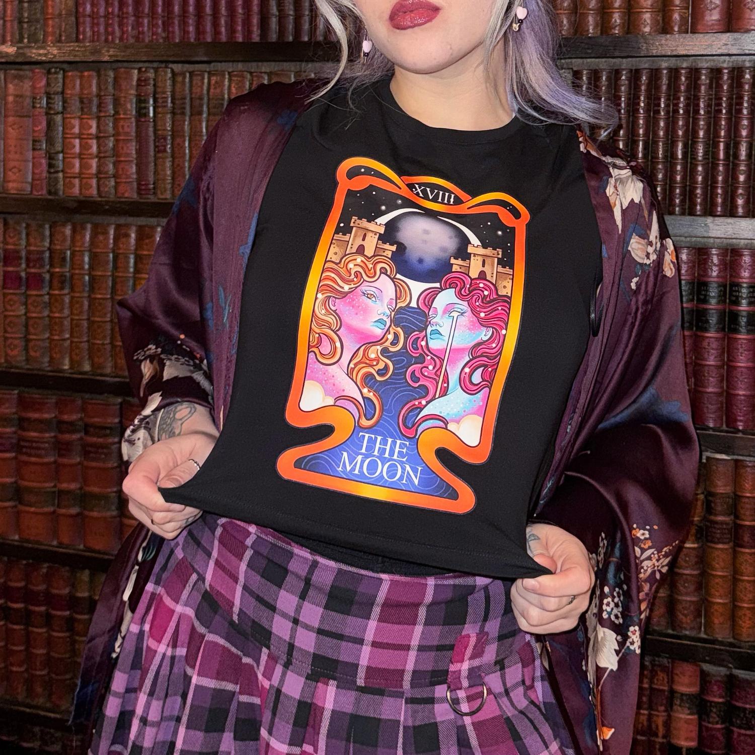 The Moon Tarot Baby T-shirt | Black Fitted Crop Top – Snag