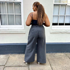 Renellshanay - 5'7" - Size D2 (Charcoal Trousers)