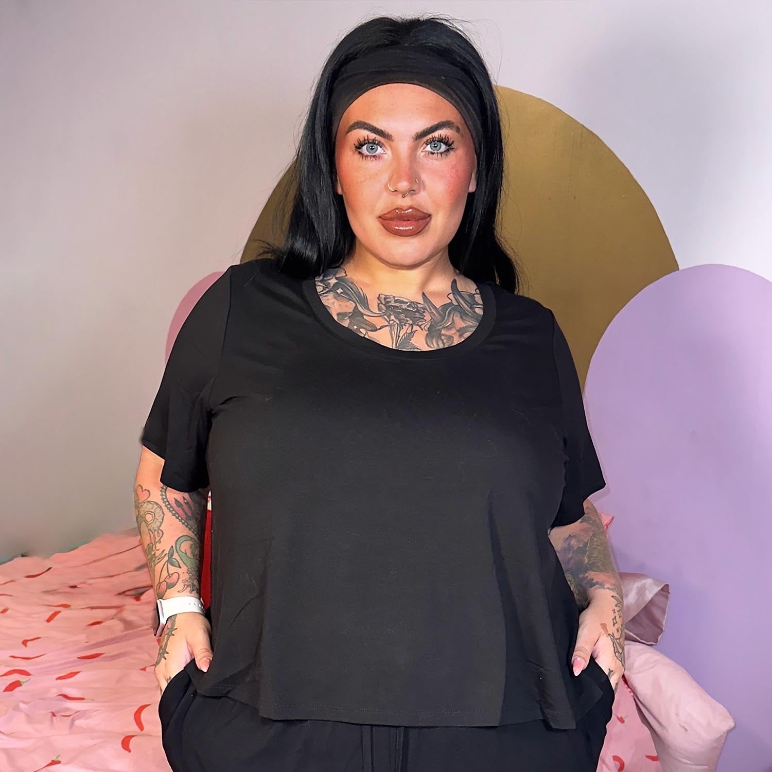 Lightweight Scoop Neck Tee - Black