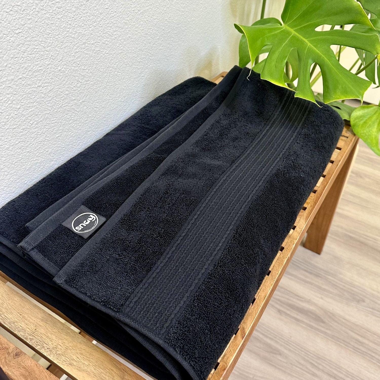 Big Softee Towel - Black - Snag