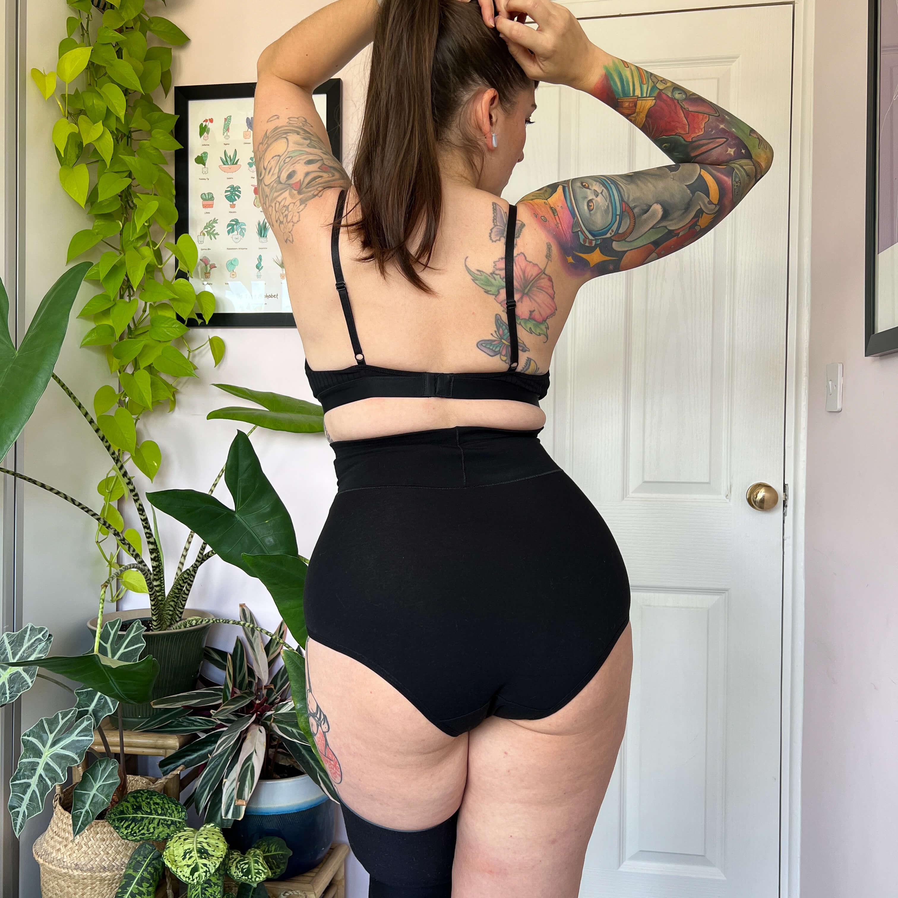 Super High Waisted Knickers in Black - Snag