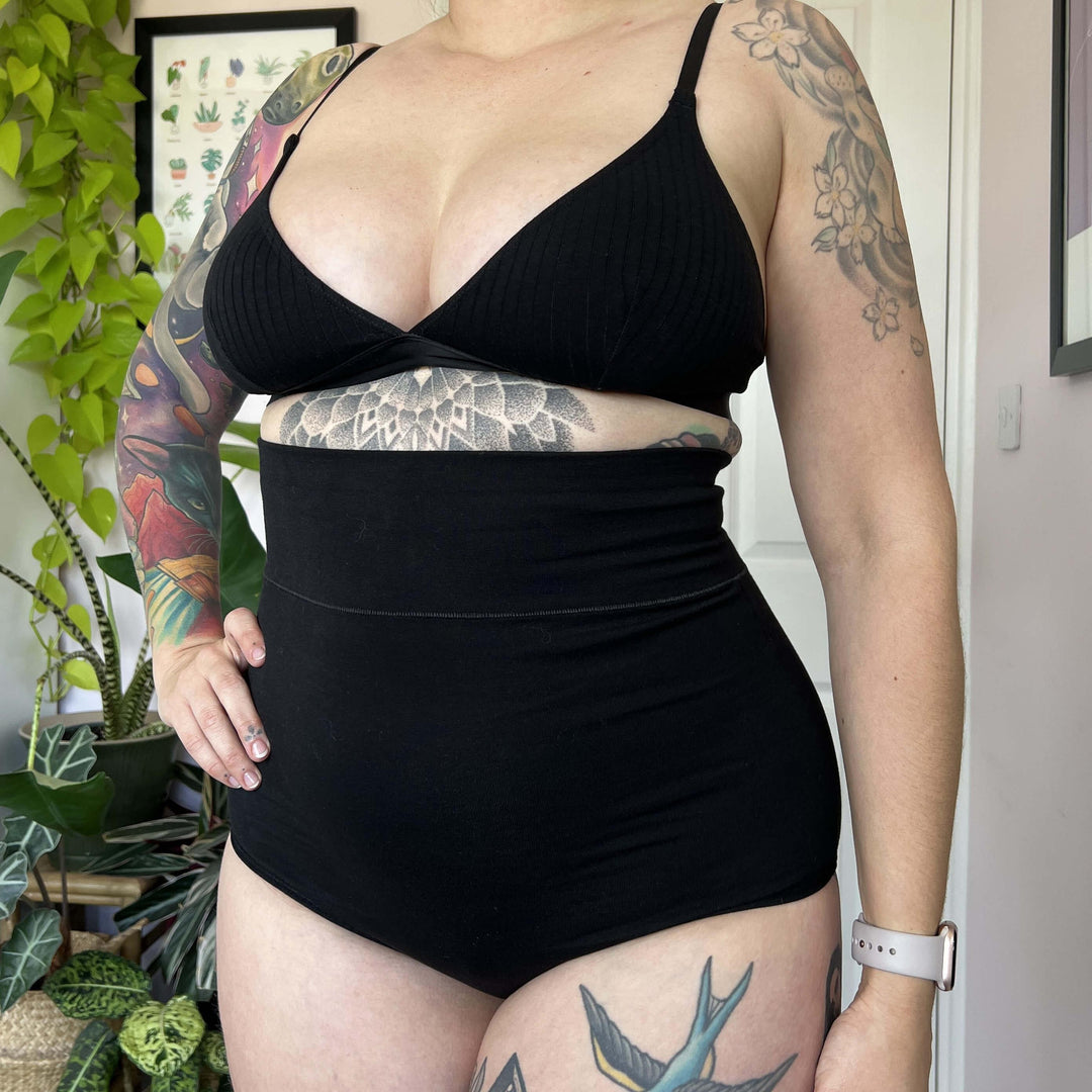 Smoothwear Super High Waist Knickers - Black