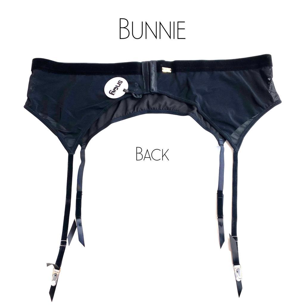 Vintage Suspender Belt - Bunnie - Snag